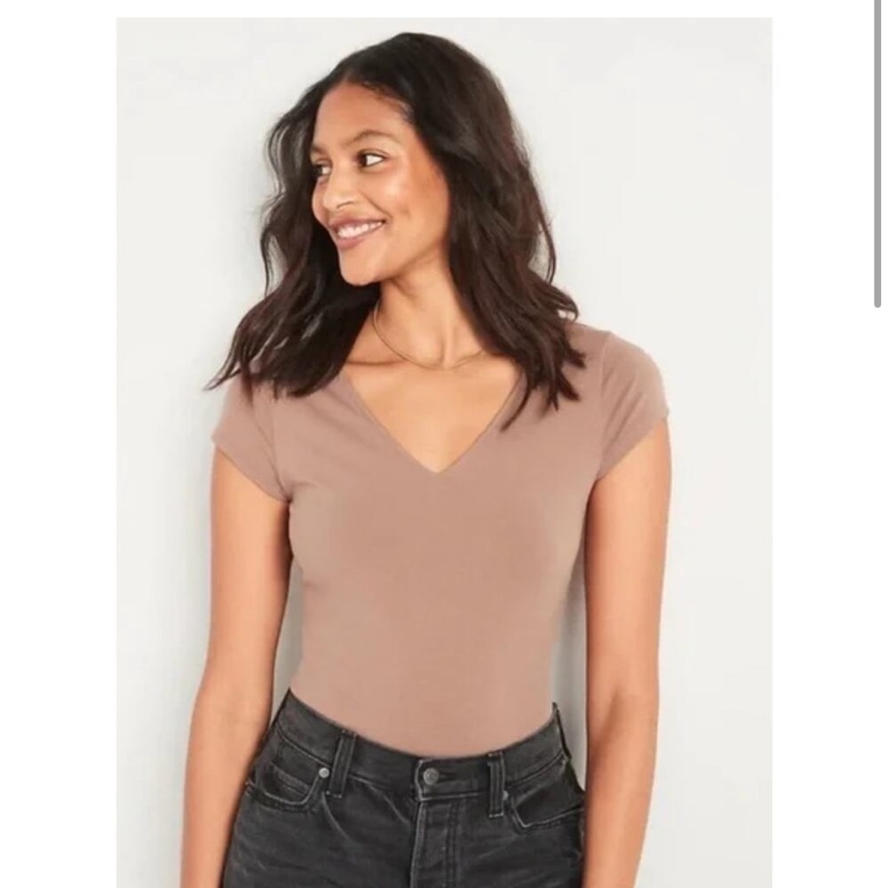 Fitted Short-Sleeve V-Neck Bodysuit